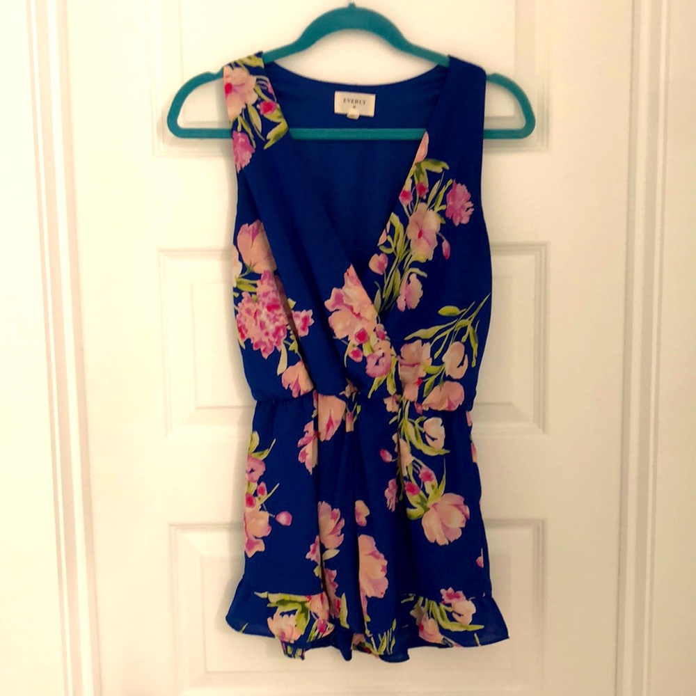 Everly blue floral romper